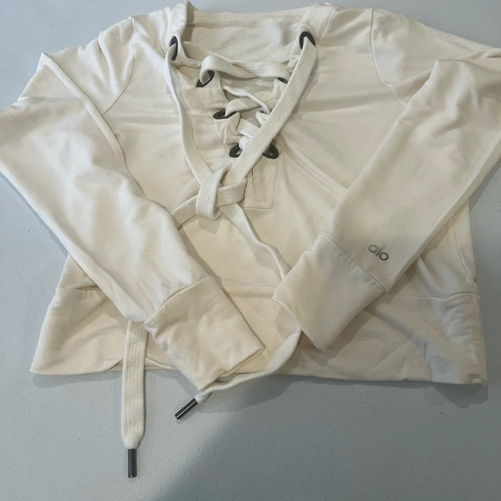 ALO Yoga Cream Lace-Up Sweatshirt  S  NWOT